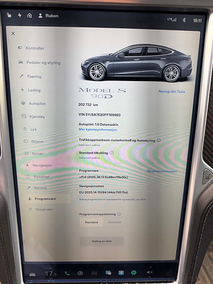 Tesla Model S 8 of 13