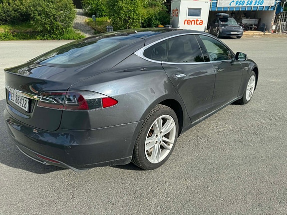 Tesla Model S 3 of 13
