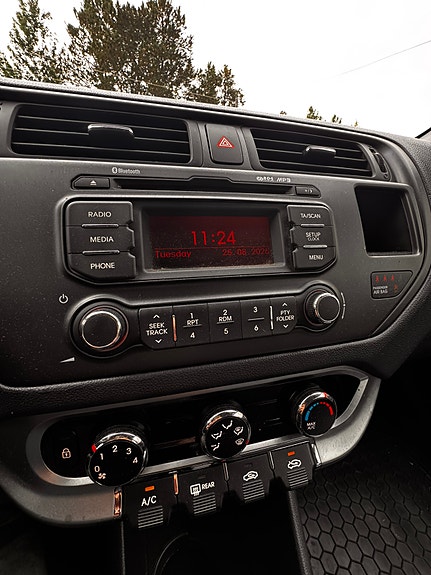 Kia Rio 6 of 6