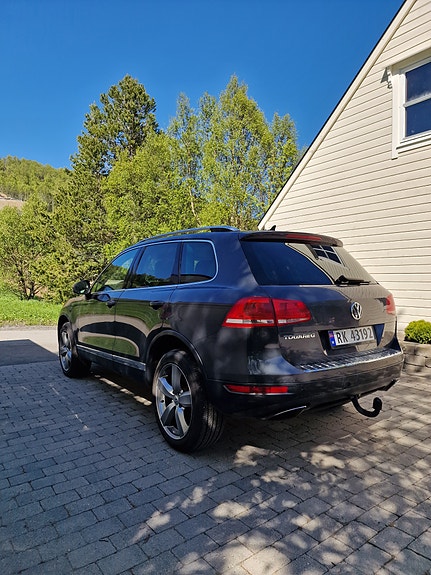 Volkswagen Touareg 4 of 5