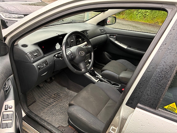 Toyota Corolla 15 of 30