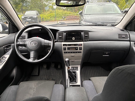 Toyota Corolla 23 of 30