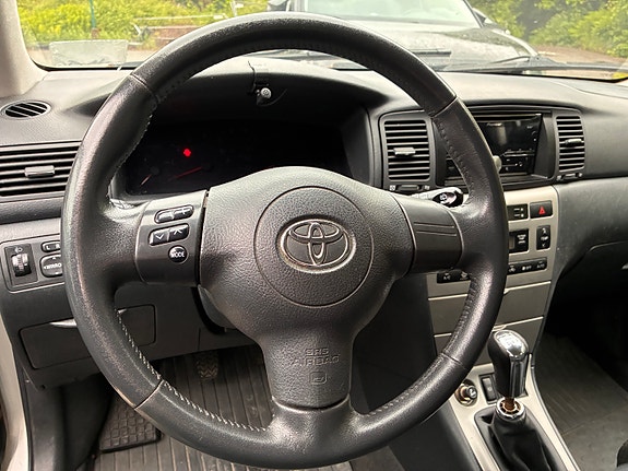 Toyota Corolla 16 of 30