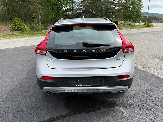 Volvo V40 Cross Country 4 of 5
