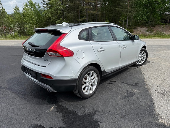 Volvo V40 Cross Country 5 of 5