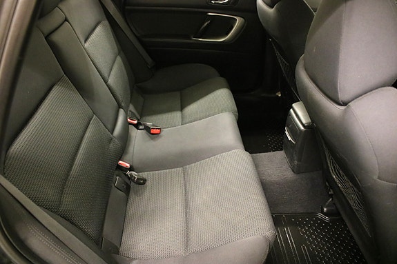 Subaru Legacy 10 of 13