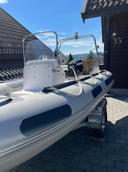 Smart Rib, 25hk Evinrude E-tec og BK henger 4 of 5