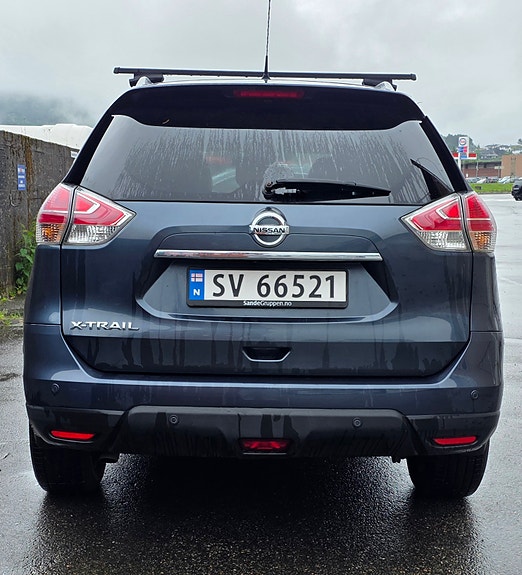 Nissan X-Trail 3 of 5
