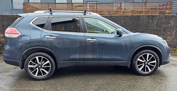 Nissan X-Trail 2 of 5