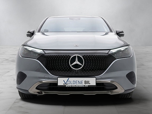 Mercedes-Benz EQE SUV 3 of 5