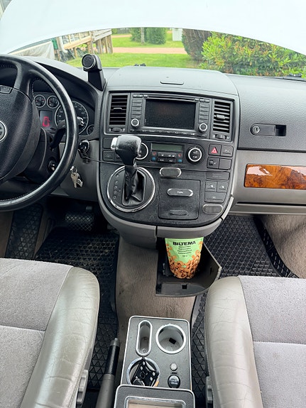 Volkswagen Multivan 22 of 30