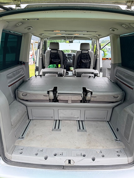 Volkswagen Multivan 27 of 30