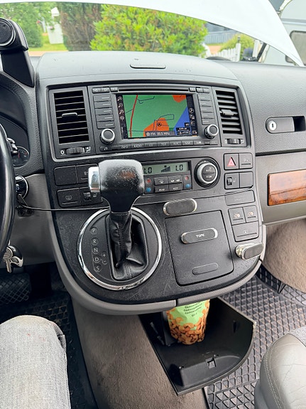 Volkswagen Multivan 19 of 30