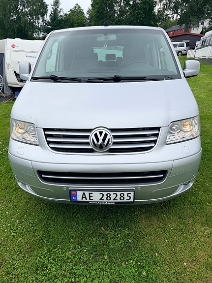 Volkswagen Multivan 14 of 30