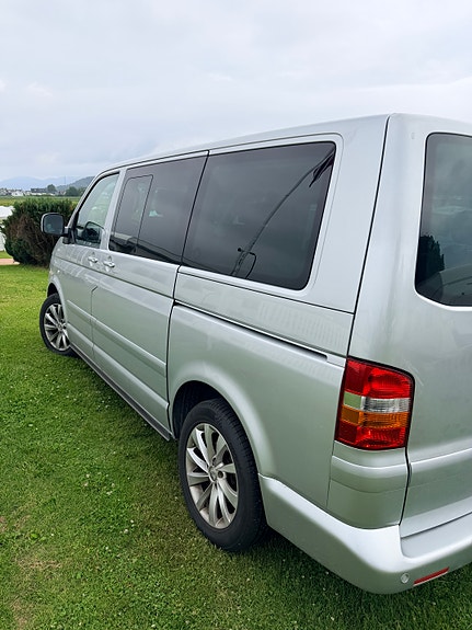 Volkswagen Multivan 12 of 30