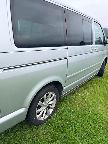 Volkswagen Multivan 11 of 30