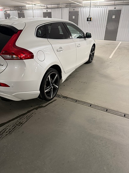 Volvo V40 5 of 5