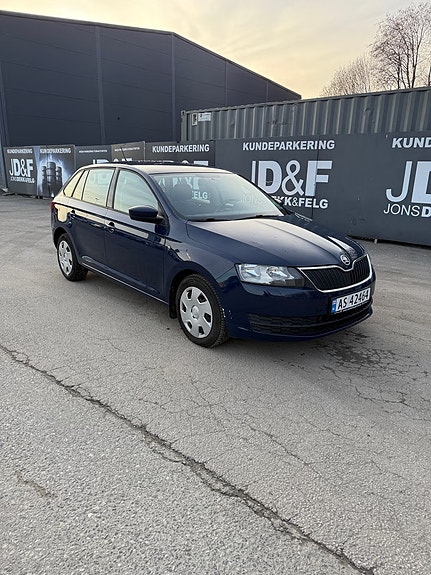 Skoda Rapid Spaceback 2 of 5