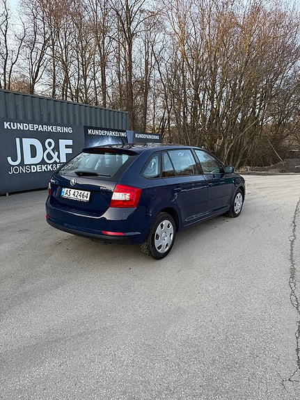 Skoda Rapid Spaceback 4 of 5