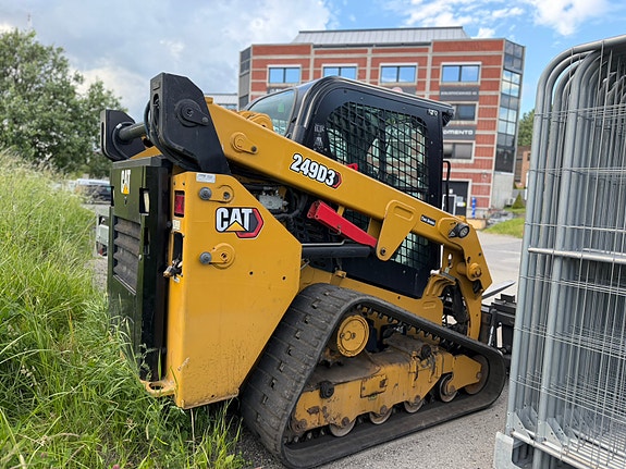 Cat 249D 3 of 5