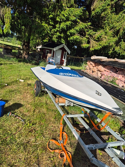 Fet ungdomsbåt til salgs 2 of 5