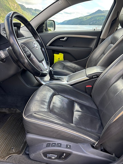 Volvo XC70 7 of 30