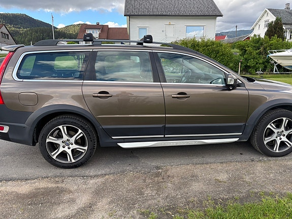 Volvo XC70 3 of 30