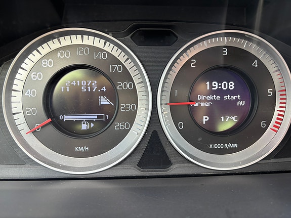 Volvo XC70 6 of 30