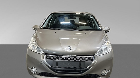 Peugeot 208 5 of 5