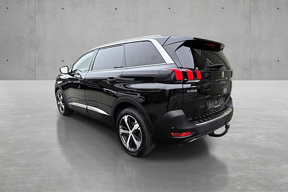 Peugeot 5008 17 of 30