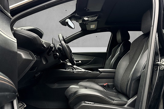 Peugeot 5008 22 of 30