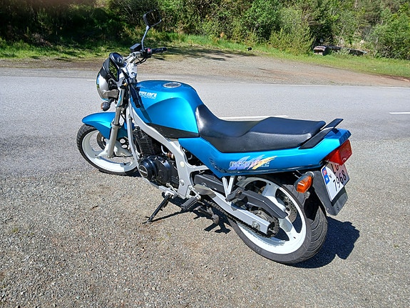 Suzuki GS500E 6 of 26
