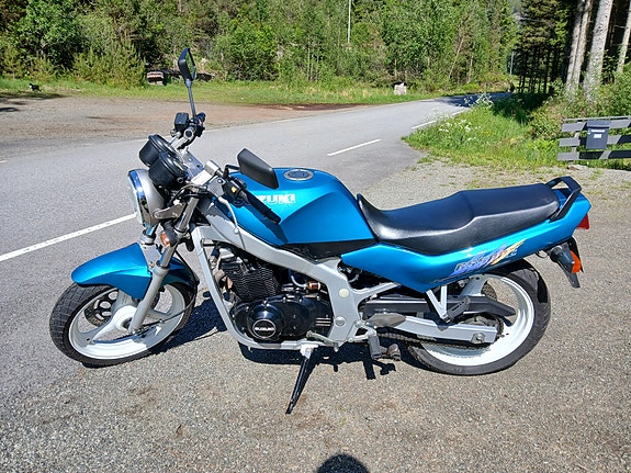 Suzuki GS500E 5 of 26