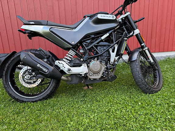 Husqvarna Svartpilen 125 5 of 5