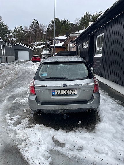 Subaru Legacy 4 of 5