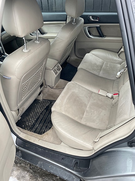 Subaru Legacy 5 of 5