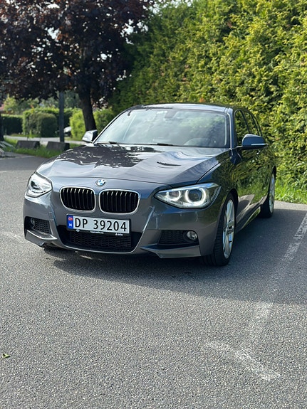 BMW 116i 4 of 5
