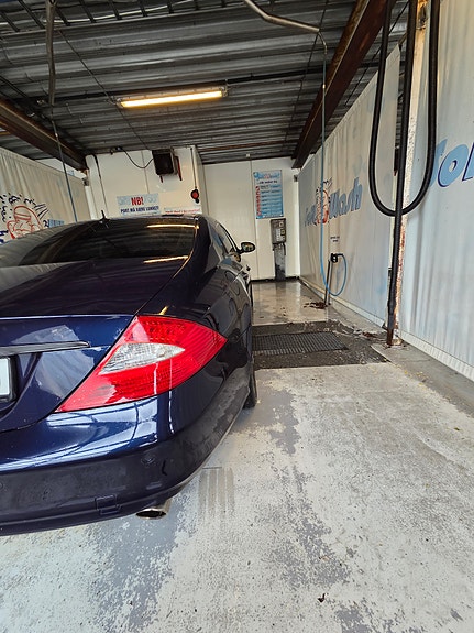 Mercedes-Benz CLS350 4 of 5