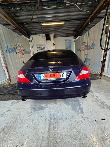 Mercedes-Benz CLS350 3 of 5