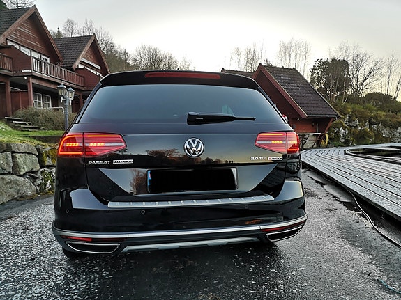 Volkswagen Passat 7 of 11