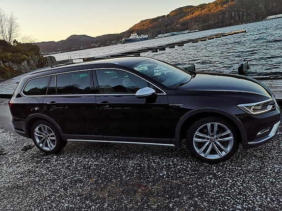 Volkswagen Passat 10 of 11