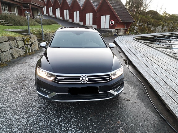 Volkswagen Passat 9 of 11