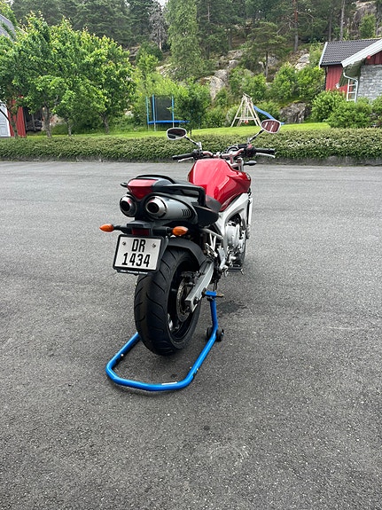 Yamaha FZ6 8 of 8