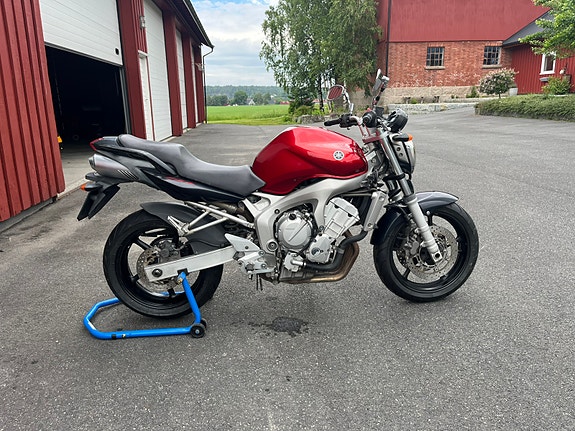 Yamaha FZ6 5 of 8