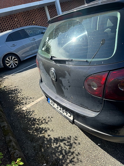 Volkswagen Golf V 4 of 4