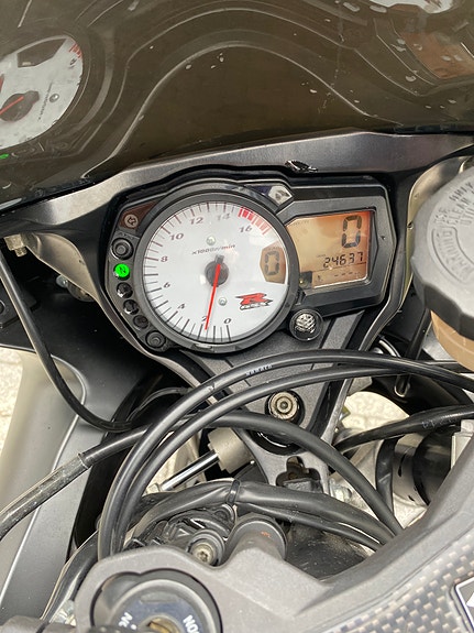 Suzuki GSX-R 750 3 of 5