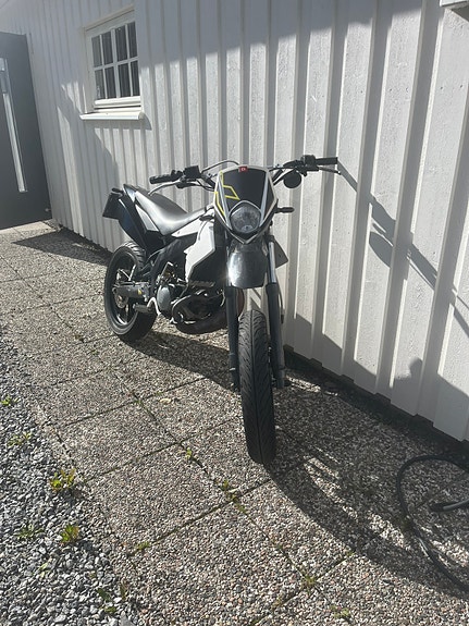 Derbi Senda SM Xtrem 50 2 of 9