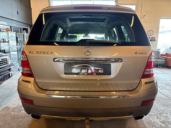 Mercedes-Benz GL320 7 of 27