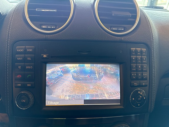 Mercedes-Benz GL320 24 of 27