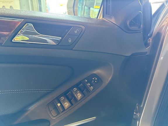 Mercedes-Benz GL320 18 of 27